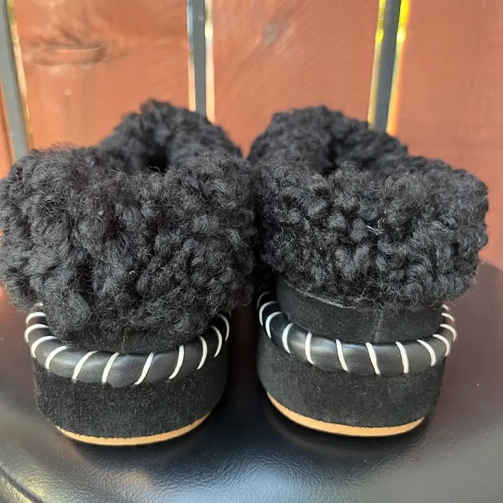 TORY BURCH SHEARLING SLIPPERS BLACK 6.5